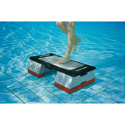 Buy your aqua stepper easily from Sport-Thieme.