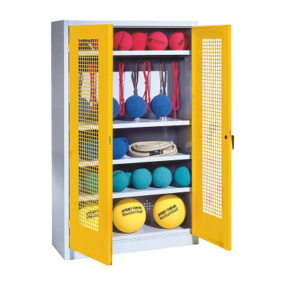 C+P Sportgeräteschrank mit Lochblech-Flügeltüren (Typ 2), HxBxT 195x120x50 cm, Verkehrsgelb (RAL 1023), Einzelschließung