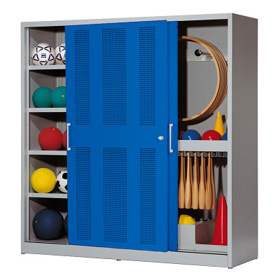 C+P Sportgeräteschrank mit Lochblech-Schiebetüren (Typ 5), HxBxT 195x190x60 cm, Enzianblau (RAL 5010), Einzelschließung