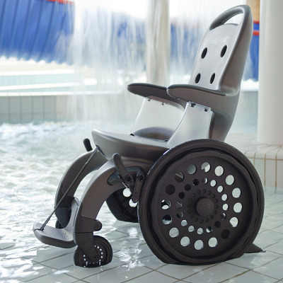 Thumbnail - EasyRoller Rollstuhl für Schwimmbäder