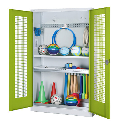 C+P Modul-Sportgeräteschrank mit Komplettausstattung (HxBxT 195x120x50 cm, mit Lochblech-Flügeltüren), Viridingrün (RDS 110 80 60), Einzelschließung