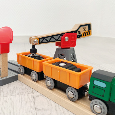Thumbnail - Beleduc Spiel-Set "Eisenbahn XXL"