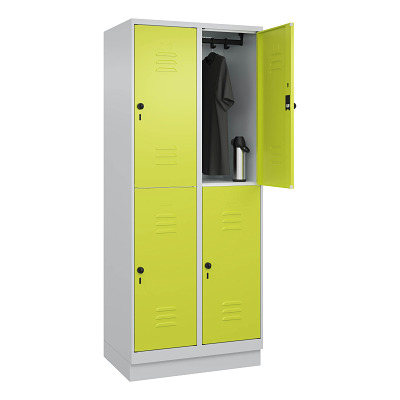 Thumbnail - C+P Doppel-Garderobenschrank "Classic Plus", Abteilbreite 40 cm, mit Sockel, Clowngrün (RAL 110 80 60), 195x80x50 cm/ 4 ...