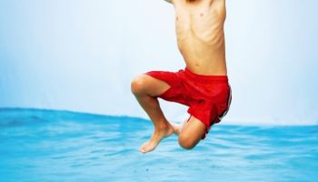 5 lustige Aqua-Spielideen fürs Schwimmbad