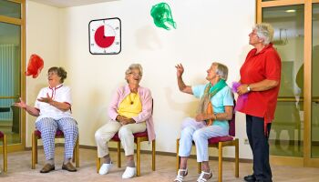 Fit bleiben - Therapiegeräte für Senior:innen