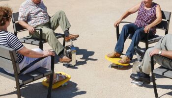 Seniorenfitness: Outdoorgeräte für mehr Mobilität im Alter