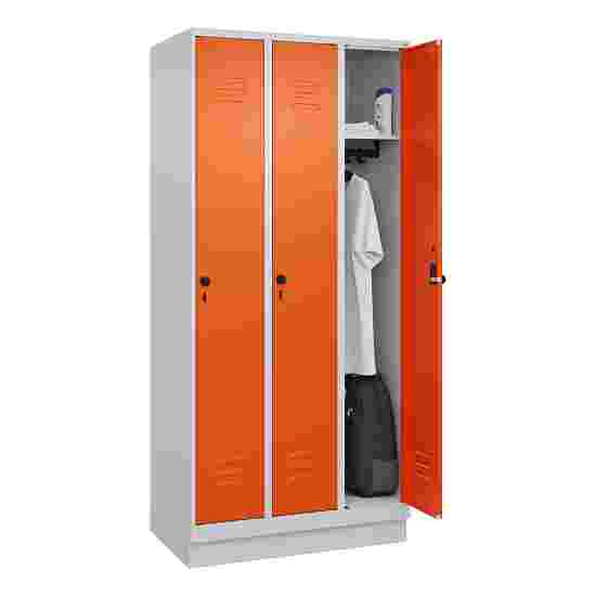 C+P Garderobenschrank &quot;Classic Plus&quot;, Abteilbreite 30 cm, mit Sockel 195x90x50 cm/ 3 Fächer, Reinorange (RAL 2004)