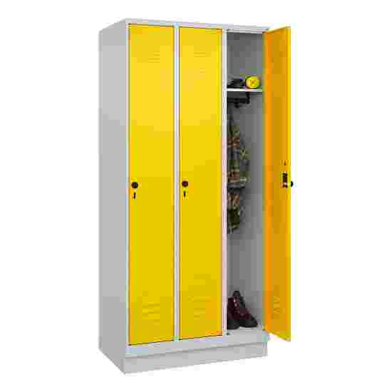 C+P Garderobenschrank &quot;Classic Plus&quot;, Abteilbreite 30 cm, mit Sockel 195x90x50 cm/ 3 Fächer, Verkehrsgelb (RAL 1023)