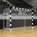 Handballtor mit beklebtem Torrahmen Mit anklappbaren Netzbügeln, Schwarz-Weiß