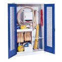 C+P Sportgeräteschrank mit Lochblech-Flügeltüren (Typ 1), HxBxT 195x120x50 cm Enzianblau (RAL 5010), Lichtgrau (RAL 7035), Ergo-Lock Muldengriff, Einzelschließung