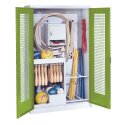C+P Sportredskabsskab med hullede, stålplade-låger (Type 1), HxBxT 195x120x50 cm Klovnegrøn (RAL 110 80 60), Lysegrå (RAL 7035), Ergo-Lock forsænket håndtag, Enkeltlåsning