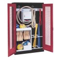 C+P Sportgeräteschrank mit Lochblech-Flügeltüren (Typ 1), HxBxT 195x120x50 cm Rubinrot (RAL 3003), Anthrazit (RAL 7021), Ergo-Lock Muldengriff, Einzelschließung