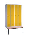 C+P Garderobenschrank "S 3000 Evolo", Abteilbreite 30 cm, mit Sitzbank 209x120x50 cm, Verkehrsgelb (RAL 1023), 4 Abteile
