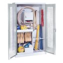 C+P Sportgeräteschrank mit Lochblech-Flügeltüren (Typ 1), HxBxT 195x120x50 cm Lichtgrau (RAL 7035), Lichtgrau (RAL 7035), Ergo-Lock Muldengriff, Gleichschließung