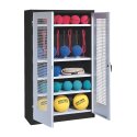 C+P Sportgeräteschrank mit Lochblech-Flügeltüren (Typ 2), HxBxT 195x120x50 cm Lichtgrau (RAL 7035), Anthrazit (RAL 7021), Gleichschließung, Ergo-Lock Muldengriff