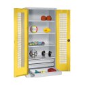 C+P Sportgeräteschrank
 mit Schubladen (HxBxT: 195x120x50 cm, mit Lochblech-Flügeltüren, Typ 4) Sonnengelb (RDS 080 80 60), Lichtgrau (RAL 7035), Gleichschließung, Ergo-Lock Muldengriff