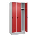 C+P Garderobenschrank "Classic Plus", Abteilbreite 30 cm, mit Sockel 195x90x50 cm/ 3 Fächer, Feuerrot (RAL 3000)