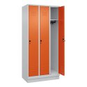 C+P Garderobenschrank "Classic Plus", Abteilbreite 30 cm, mit Sockel 195x90x50 cm/ 3 Fächer, Reinorange (RAL 2004)