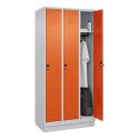 C+P Garderobenschrank "Classic Plus", Abteilbreite 30 cm, mit Sockel 195x90x50 cm/ 3 Fächer, Reinorange (RAL 2004)