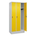 C+P Garderobenschrank "Classic Plus", Abteilbreite 30 cm, mit Sockel 195x90x50 cm/ 3 Fächer, Verkehrsgelb (RAL 1023)