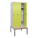 C+P Garderobenschrank "Classic Plus", Abteilbreite 30 cm, mit Sitzbank 212x90x50 cm/ 3 Fächer, Clowngrün (RAL 110 80 60)