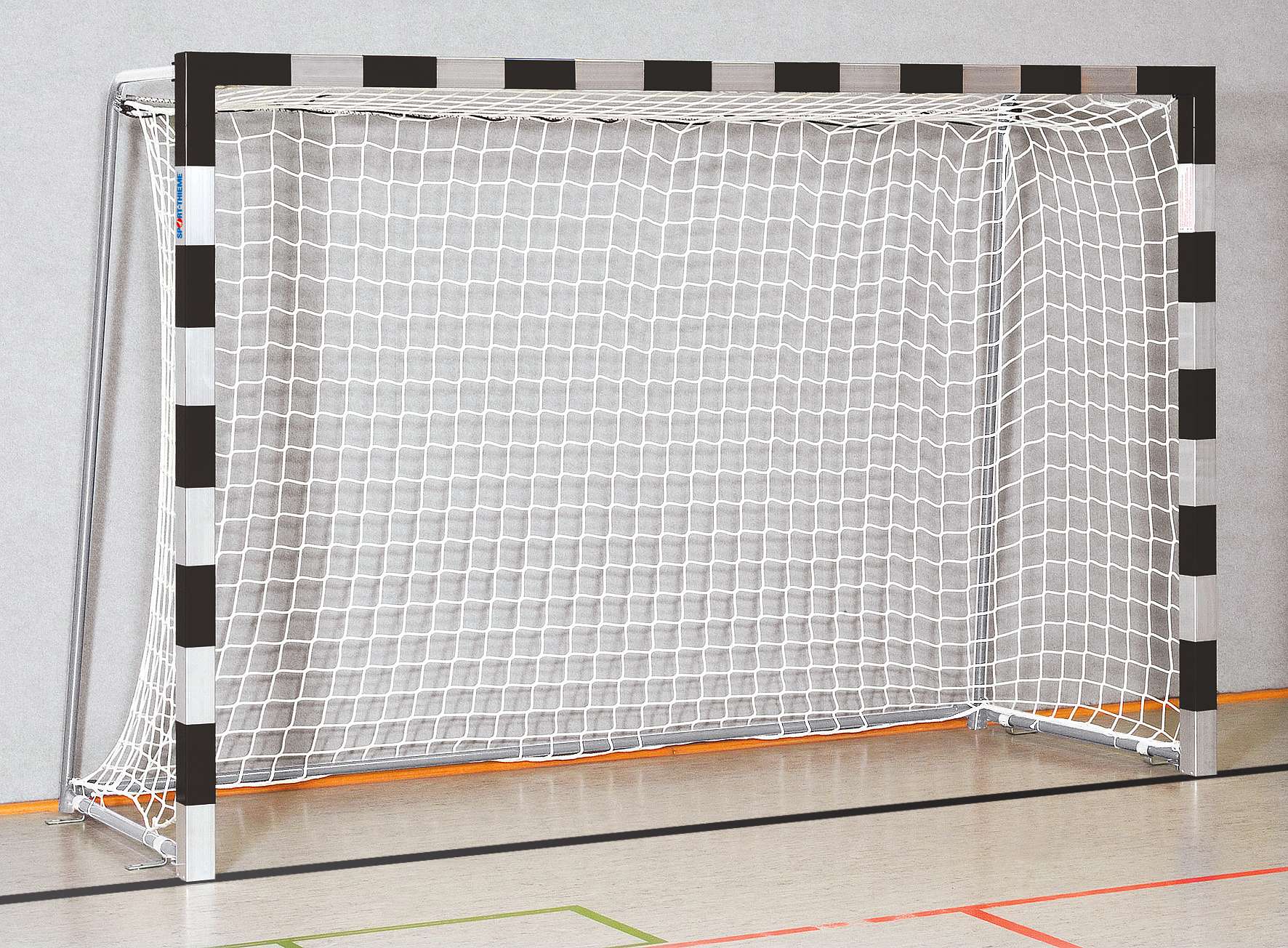 Sport-Thieme Handballtor in Bodenhülsen stehend mit anklappbaren Netzbügeln, 3×2 m, Schwarz-Silber, Verschweißte Eckverbindungen