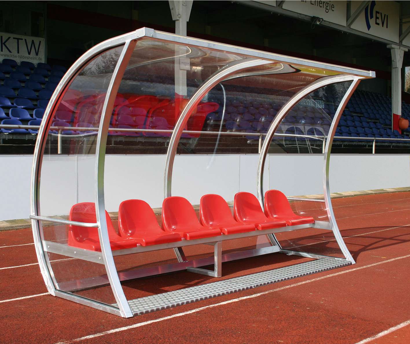 Spielerkabine „Exklusiv“, 2,50 m breit, 5 Sitze