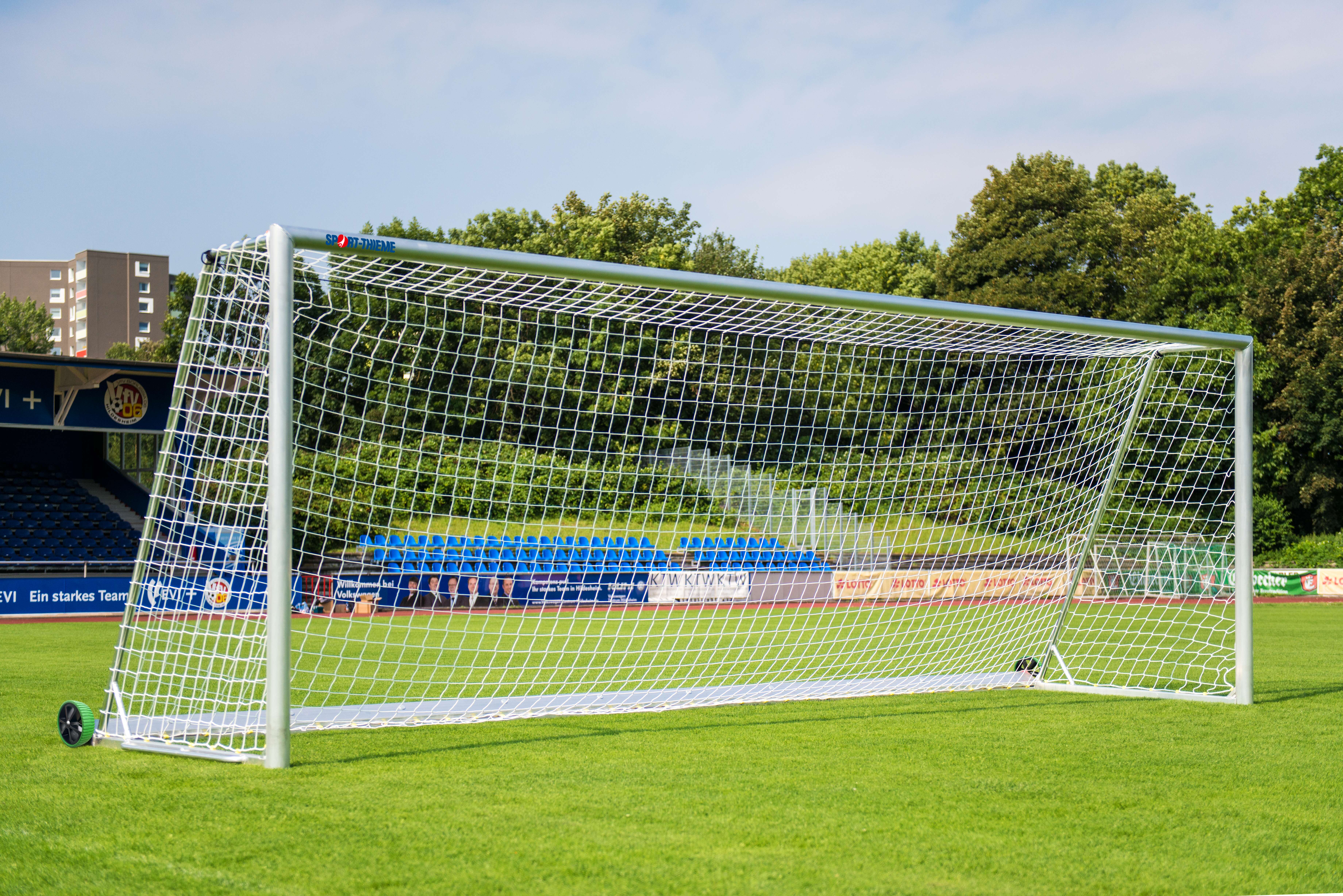 Sport-Thieme Großfeld-Fußballtor „Safety“, mit freier Netzaufhängung SimplyFix