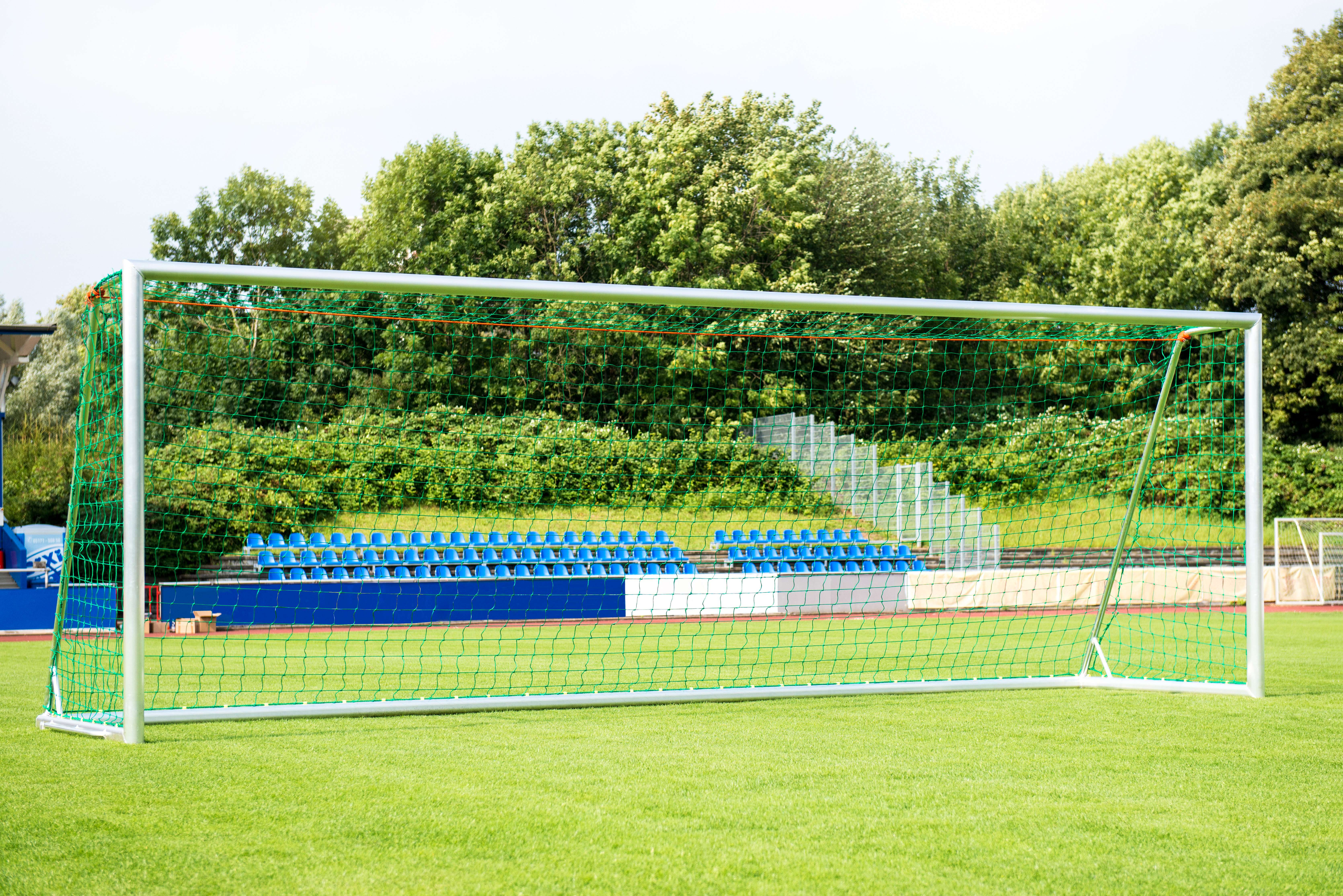 Sport-Thieme Großfeld-Fußballtor mit freier Netzaufhängung SimplyFix, vollverschweißt, silber, 1,50 m