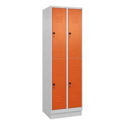 C+P Doppel-Garderobenschrank "Classic Plus", Abteilbreite 30 cm, mit Sockel Lichtgrau (RAL 7035), 195x90x50 cm/ 6 Fächer