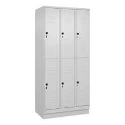 C+P Doppel-Garderobenschrank "Classic Plus", Abteilbreite 30 cm, mit Sockel Lichtgrau (RAL 7035), 195x90x50 cm/ 6 Fächer